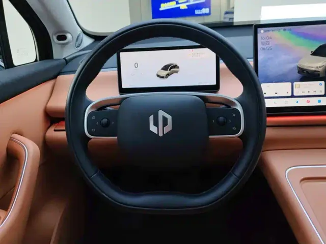 Leapmotor C10 — Фото автомобиля 15