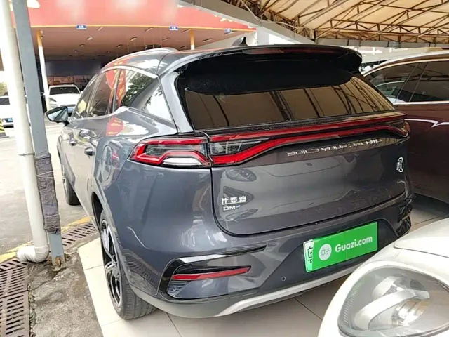 BYD Tang — Фото автомобиля 4