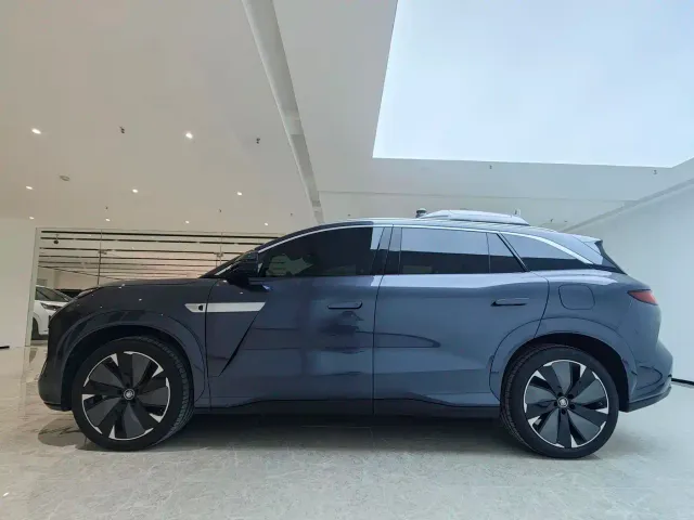 BYD Tang L — Фото автомобиля 3