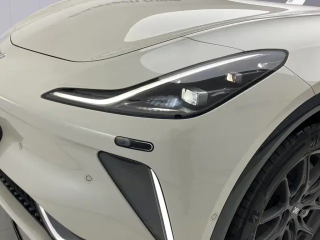 IM Motors LS7 — Фото автомобиля 9