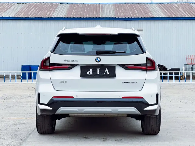 BMW X1 — Фото автомобиля 4