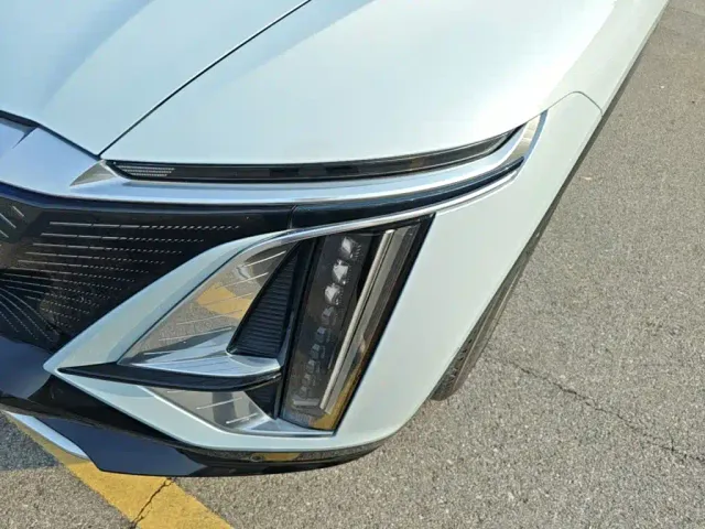 Cadillac Lyriq — Фото автомобиля 23