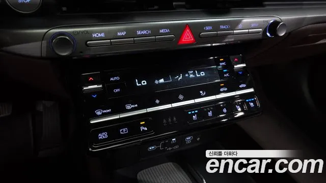 Hyundai Grandeur Grandeur (GN7) 2.5 Бензин 2WD — Фото автомобиля 14