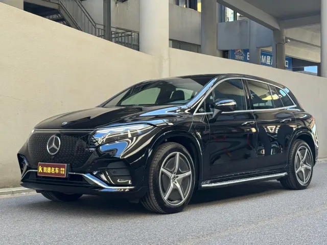 Фотография автомобиля — Mercedes-Benz EQS SUV