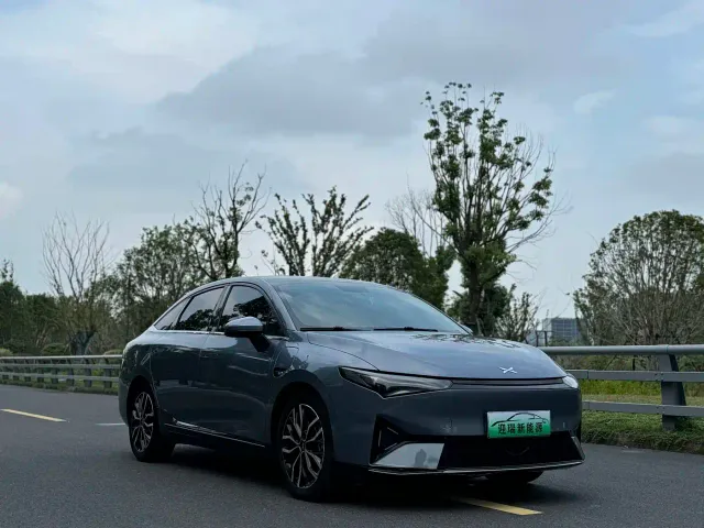 Xpeng P5 — Фото автомобиля 3
