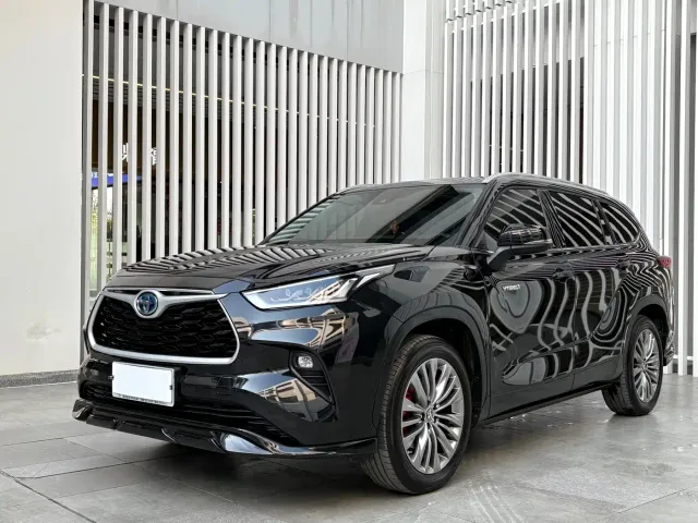 Фотография автомобиля — Toyota Highlander
