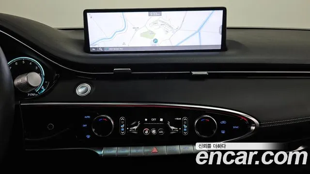 Genesis GV70 2.5T Бензин AWD — Фото автомобиля 14