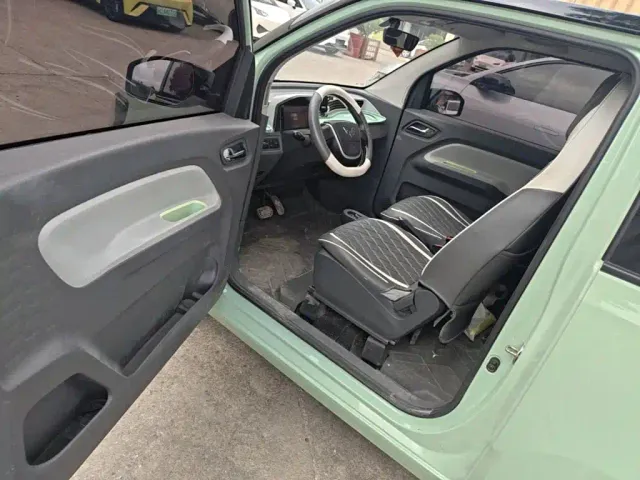 Wuling Hongguang Mini EV — Фото автомобиля 15