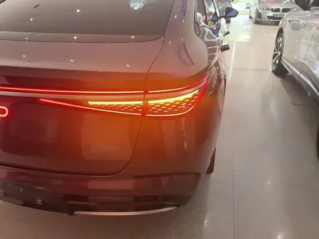 BYD Seal 07 DM-i — Фото автомобиля 7