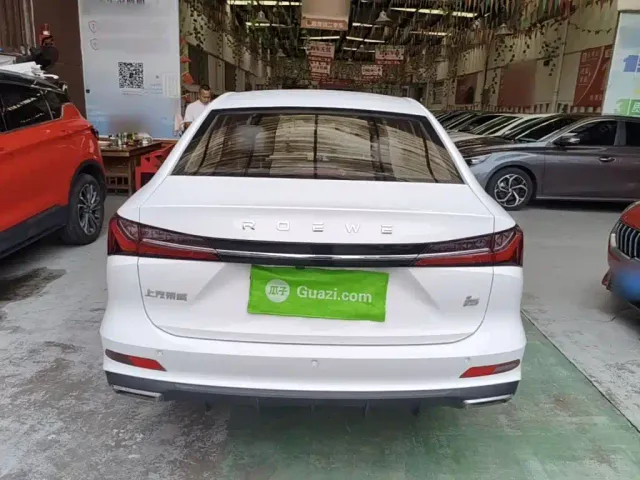 Roewe i5 — Фото автомобиля 5