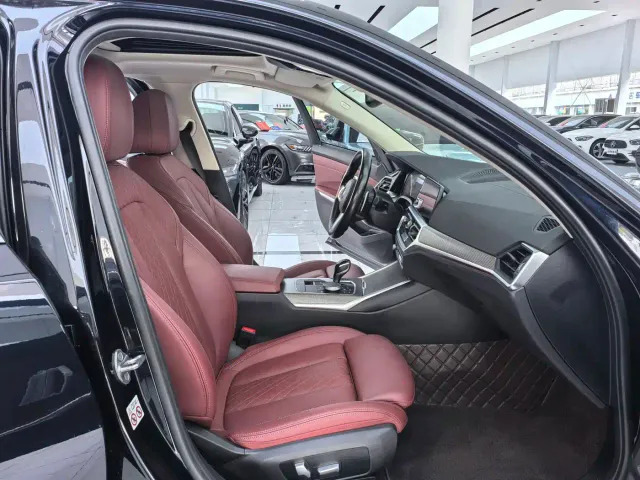 BMW 3 Series — Фото автомобиля 12