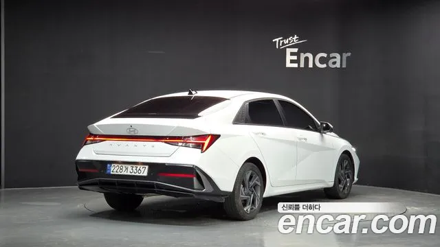Hyundai Avante — Фото автомобиля 2