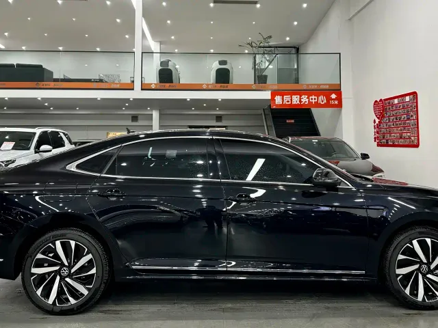 Volkswagen Passat — Фото автомобиля 5