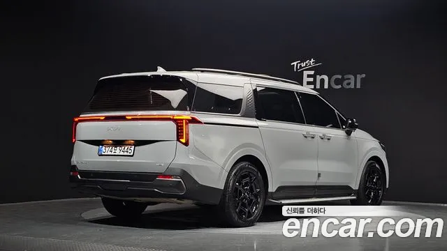 Фотография автомобиля — Kia Carnival Generation 4