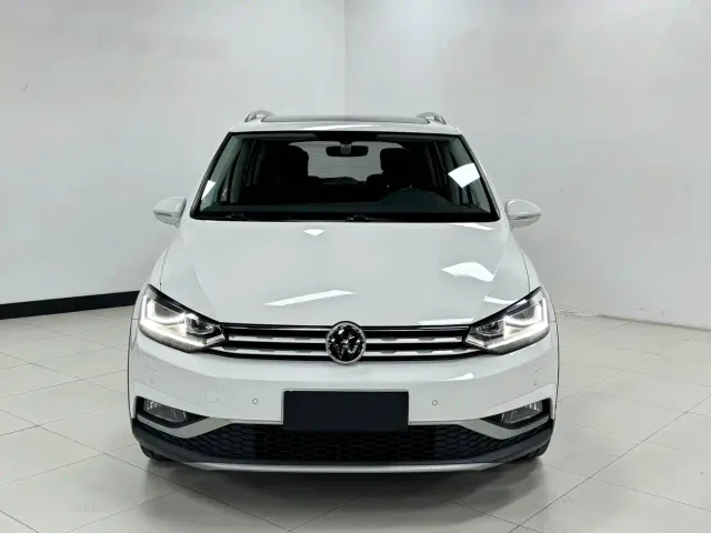 Volkswagen Touran — Фото автомобиля 2