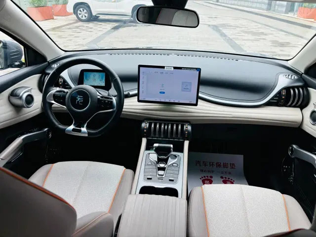BYD Yuan PLUS — Фото автомобиля 11