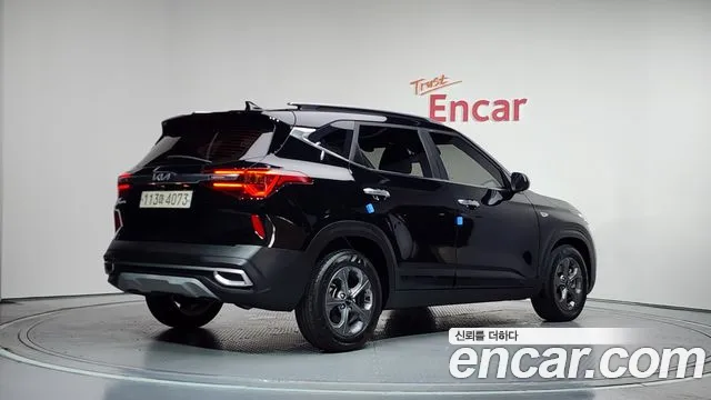 Kia Seltos Seltos Бензин 1.6 турбо 2WD — Фото автомобиля 2