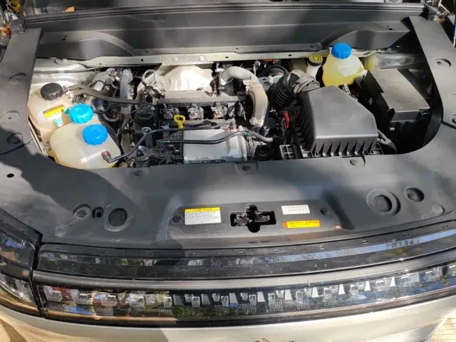 Dongfeng eπ 008 — Фото автомобиля 16