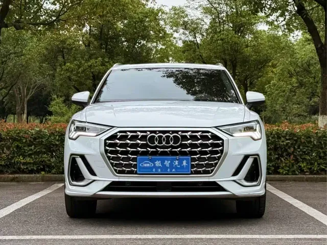 Audi Q3 — Фото автомобиля 2