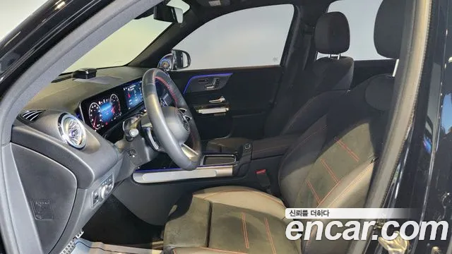 Mercedes-Benz GLB-Class — Фото автомобиля 14