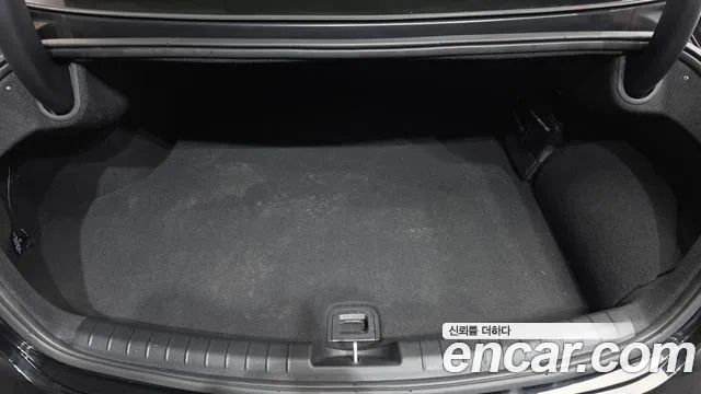Hyundai Grandeur (New) Hybrid — Фото автомобиля 22