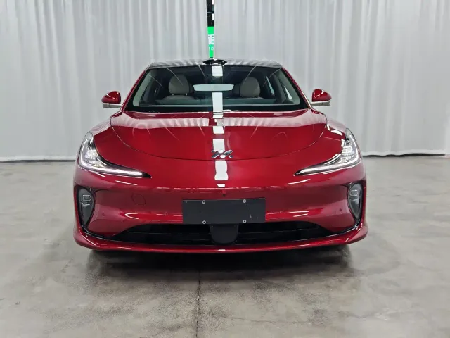 IM Motors L6 — Фото автомобиля 2