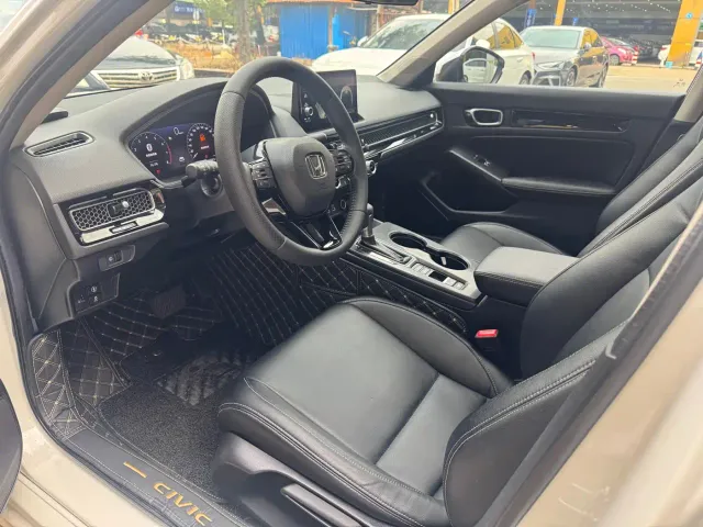 Honda Civic — Фото автомобиля 4