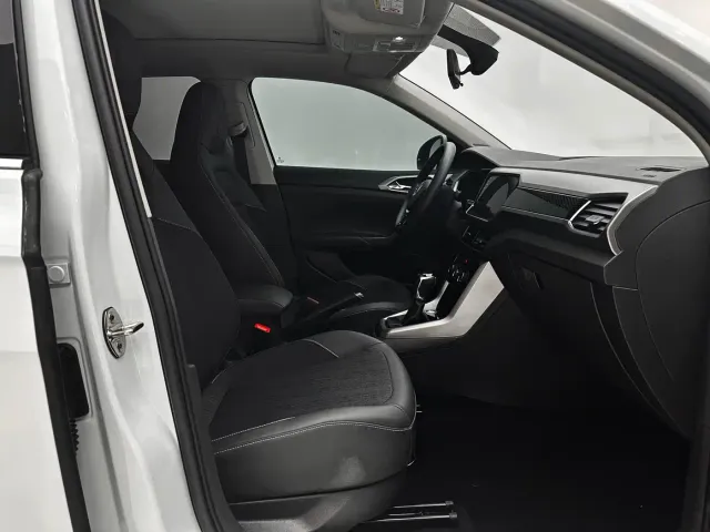 Volkswagen T-Cross — Фото автомобиля 24