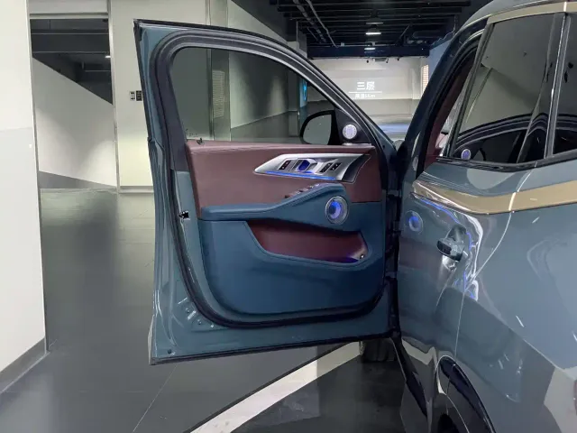 BMW XM — Фото автомобиля 6