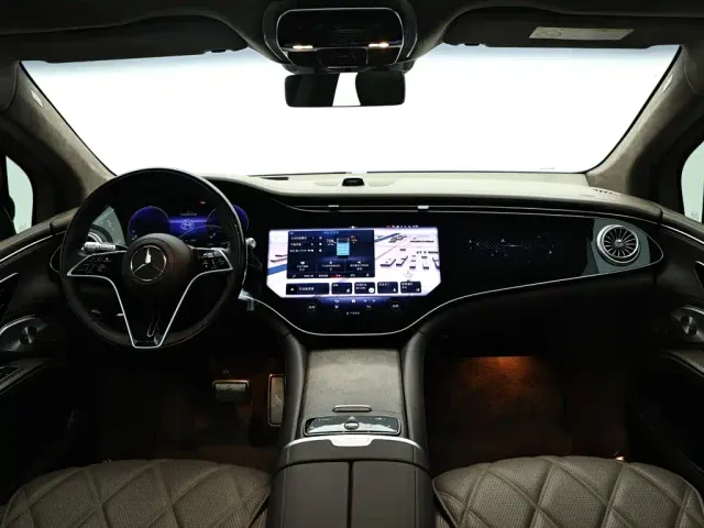 Mercedes-Benz Maybach EQS SUV — Фото автомобиля 13