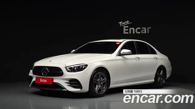 Фотография автомобиля — Mercedes-Benz E-Class