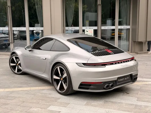 Porsche 911 — Фото автомобиля 14
