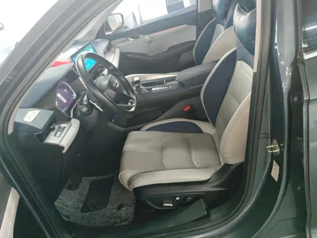 Geely Xingrui — Фото автомобиля 9