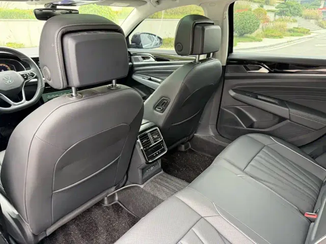 Volkswagen Passat — Фото автомобиля 19
