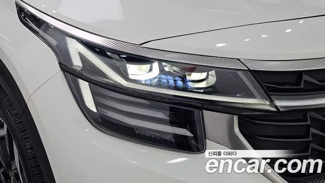 Kia Seltos — Фото автомобиля 7