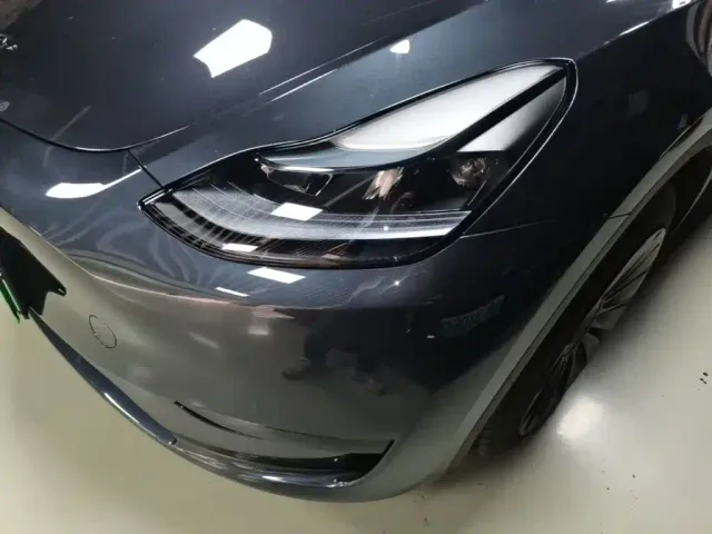 Tesla Model Y — Фото автомобиля 23