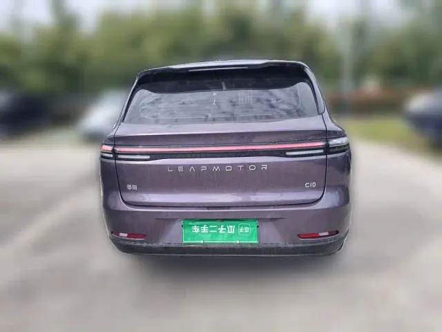 Leapmotor C10 — Фото автомобиля 3