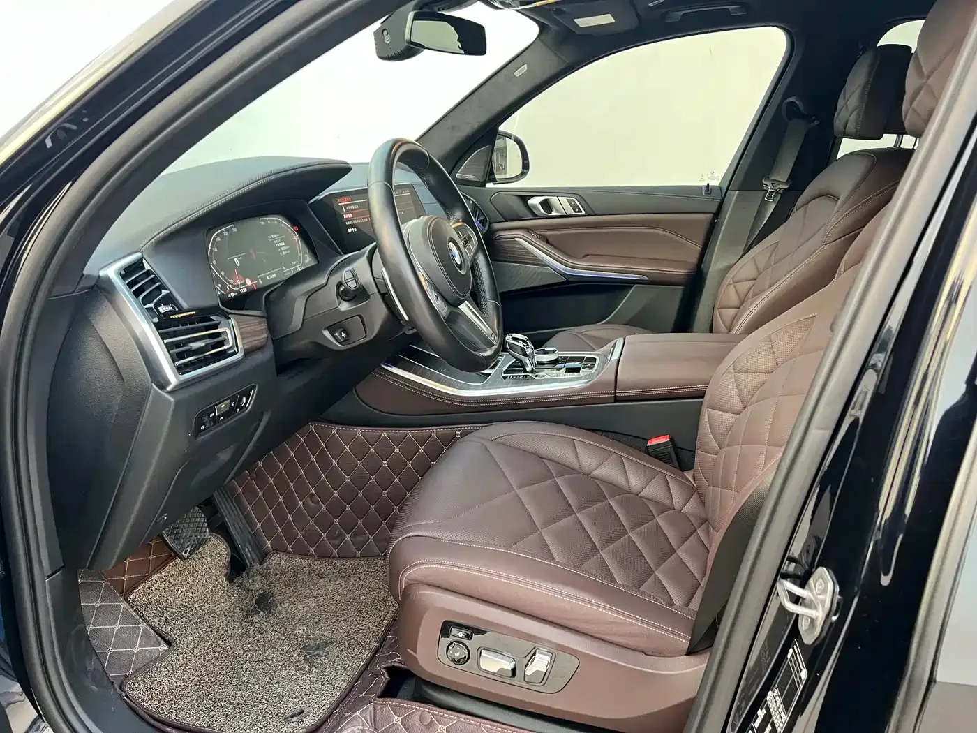BMW BMW X5 2022 Facelift xDrive 40Li M Sport Package — Фото автомобиля 9