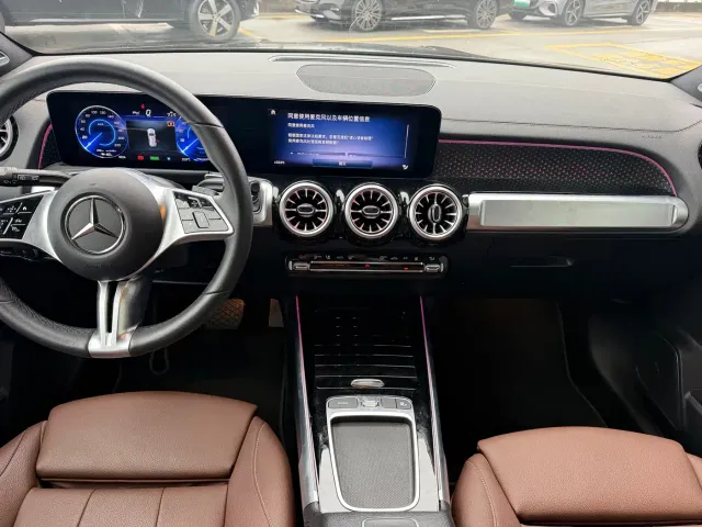 Mercedes-Benz EQB — Фото автомобиля 16