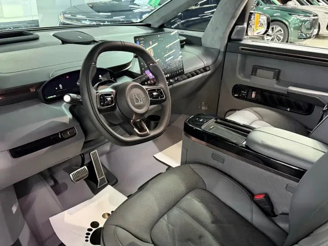 Zeekr Mix — Фото автомобиля 9