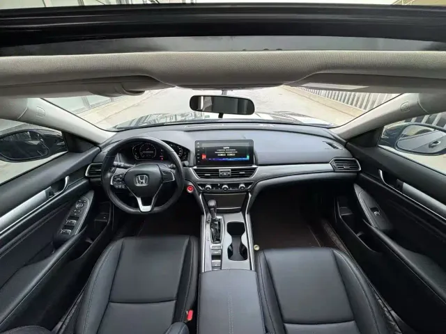 Honda Accord — Фото автомобиля 8