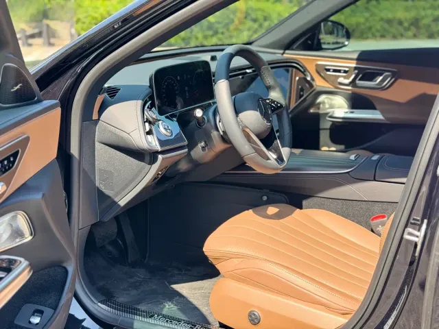 Mercedes-Benz E-Class — Фото автомобиля 12
