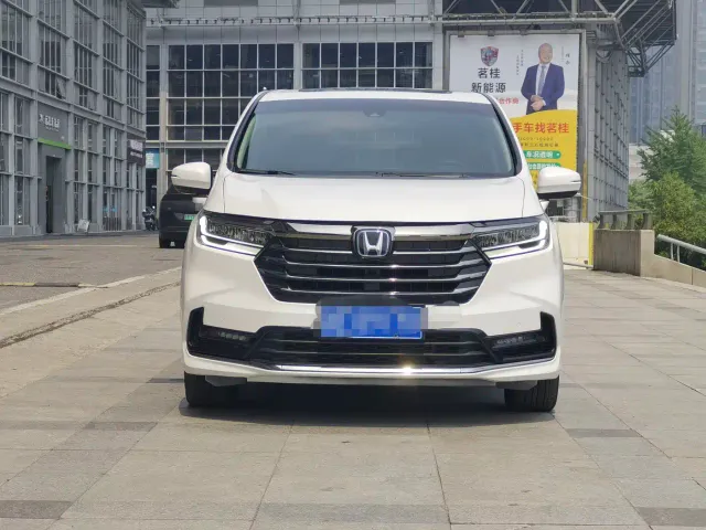 Honda Odyssey — Фото автомобиля 2