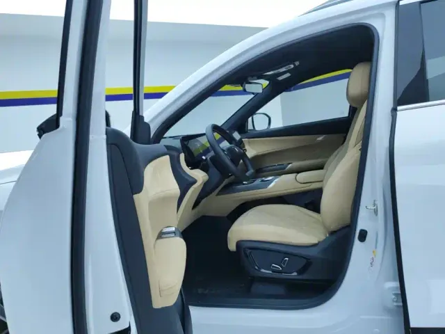 Changan CS75 Plus — Фото автомобиля 9