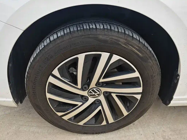 Volkswagen Lavida — Фото автомобиля 22