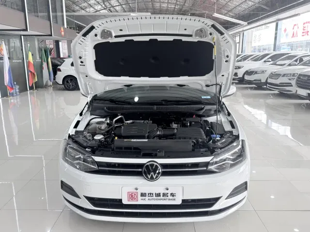 Volkswagen Polo — Фото автомобиля 12