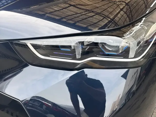 BMW 5 Series — Фото автомобиля 3