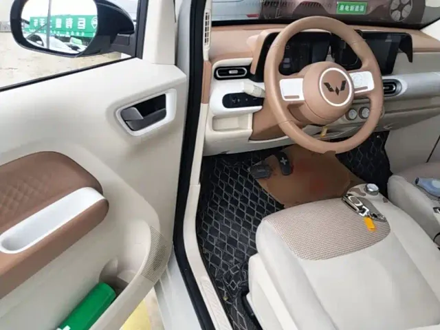 Wuling Hongguang Mini EV — Фото автомобиля 15