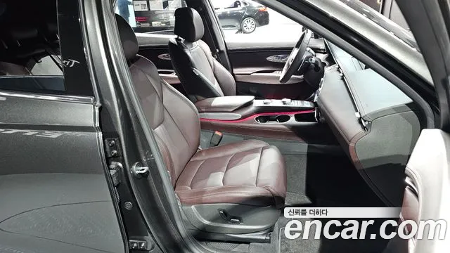 Genesis GV70 — Фото автомобиля 16