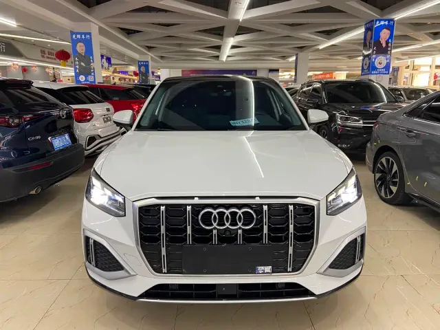 Audi Q2L — Фото автомобиля 2